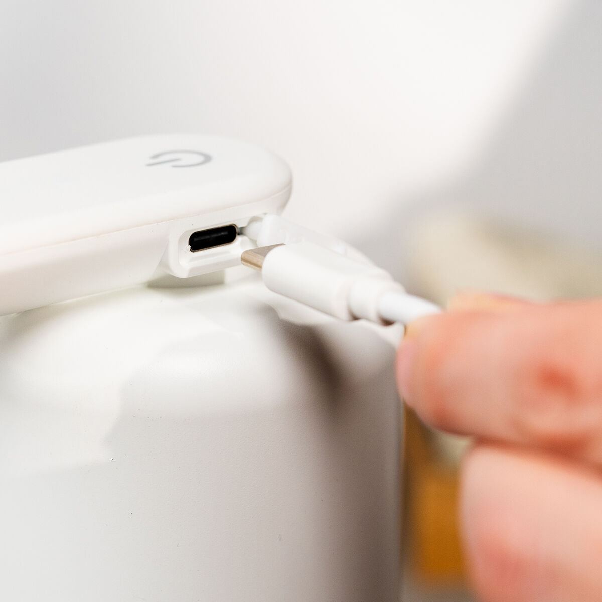 innovagoods-avtomatichen-dozator-za-sapun-s-pyana-za-mnogokratno-pylnene-bitefom-7