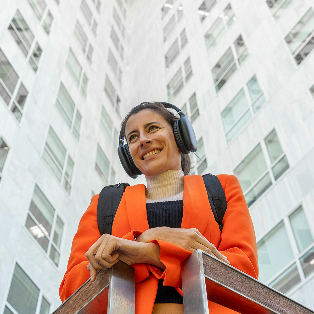 innovagoods-bezhichni-sgavaemi-slushalki-diadema-folbeat-6