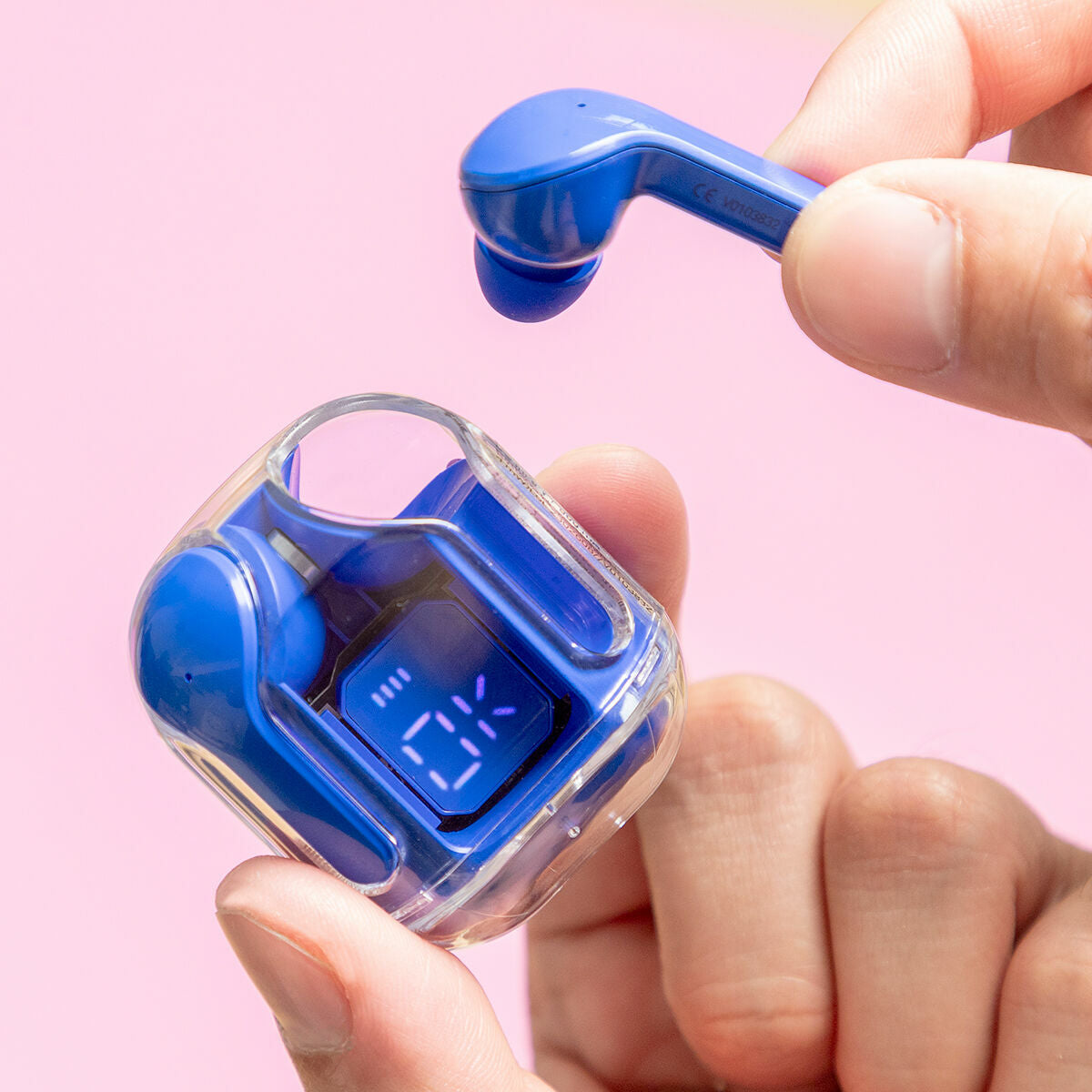 innovagoods-bezhichni-slushalki-s-kutiya-za-zarezhdane-blue-5